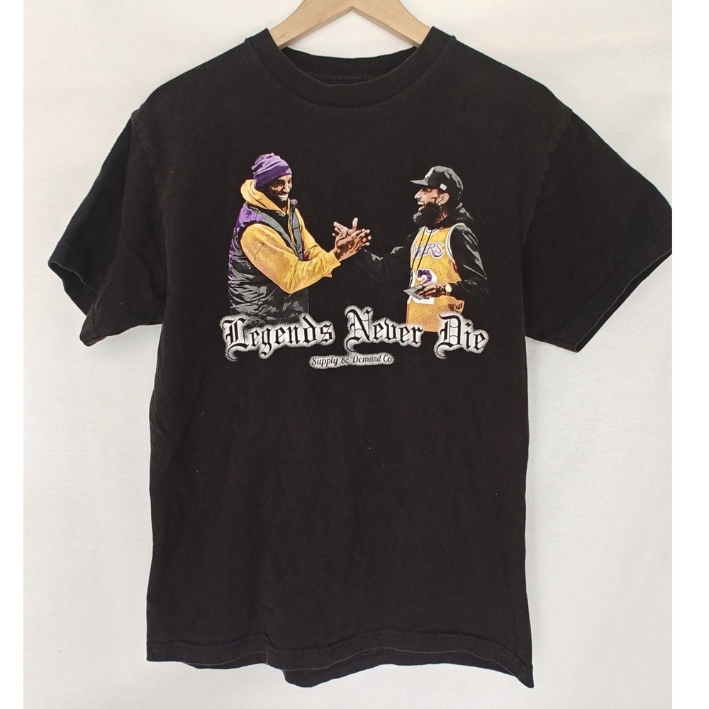 Supply & Demand Kobe Nipsey Streetwear Legends‎ Never Die Graphic Tee